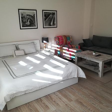 מוסטר Skyline Apartments חדר תמונה