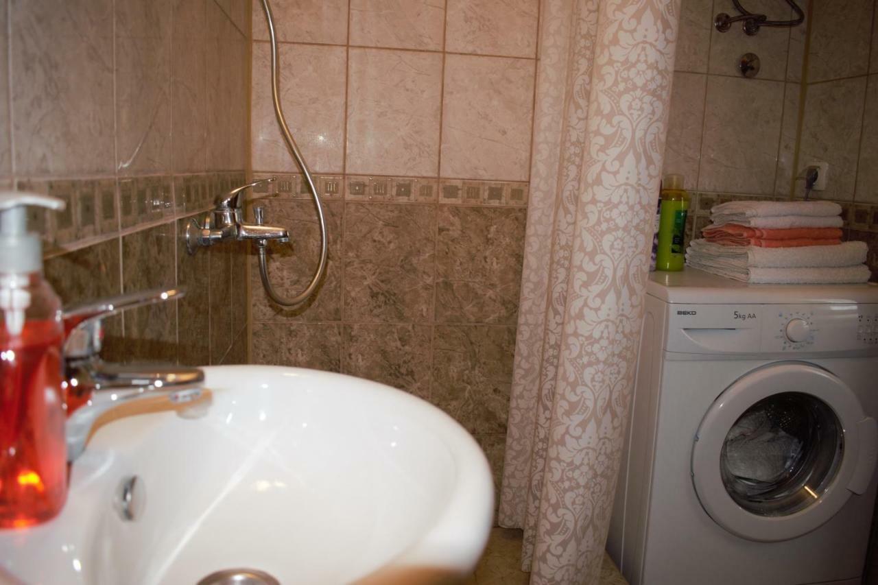 מוסטר Skyline Apartments מראה חיצוני תמונה
